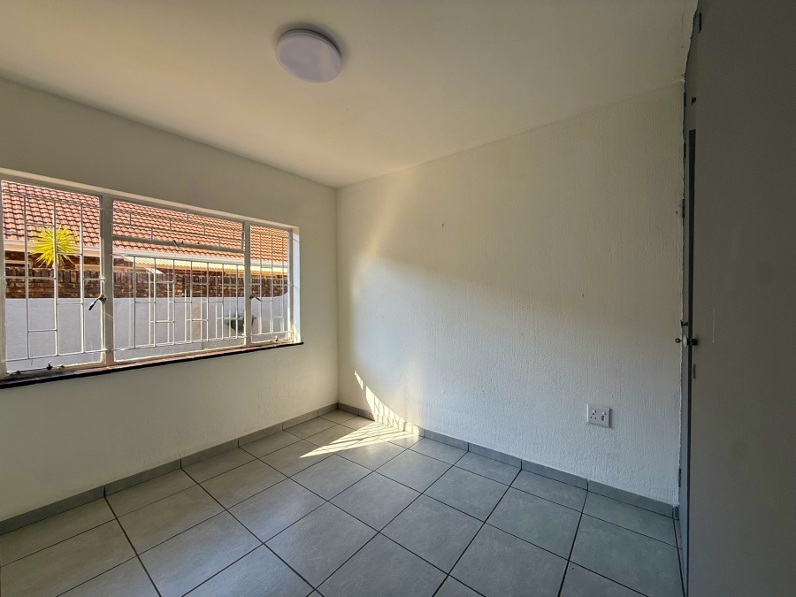 To Let 2 Bedroom Property for Rent in Potchefstroom North West
